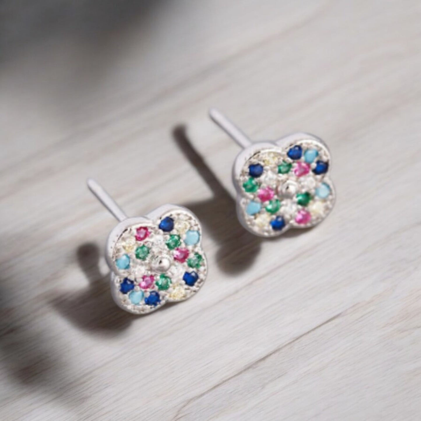 Multicolor studs