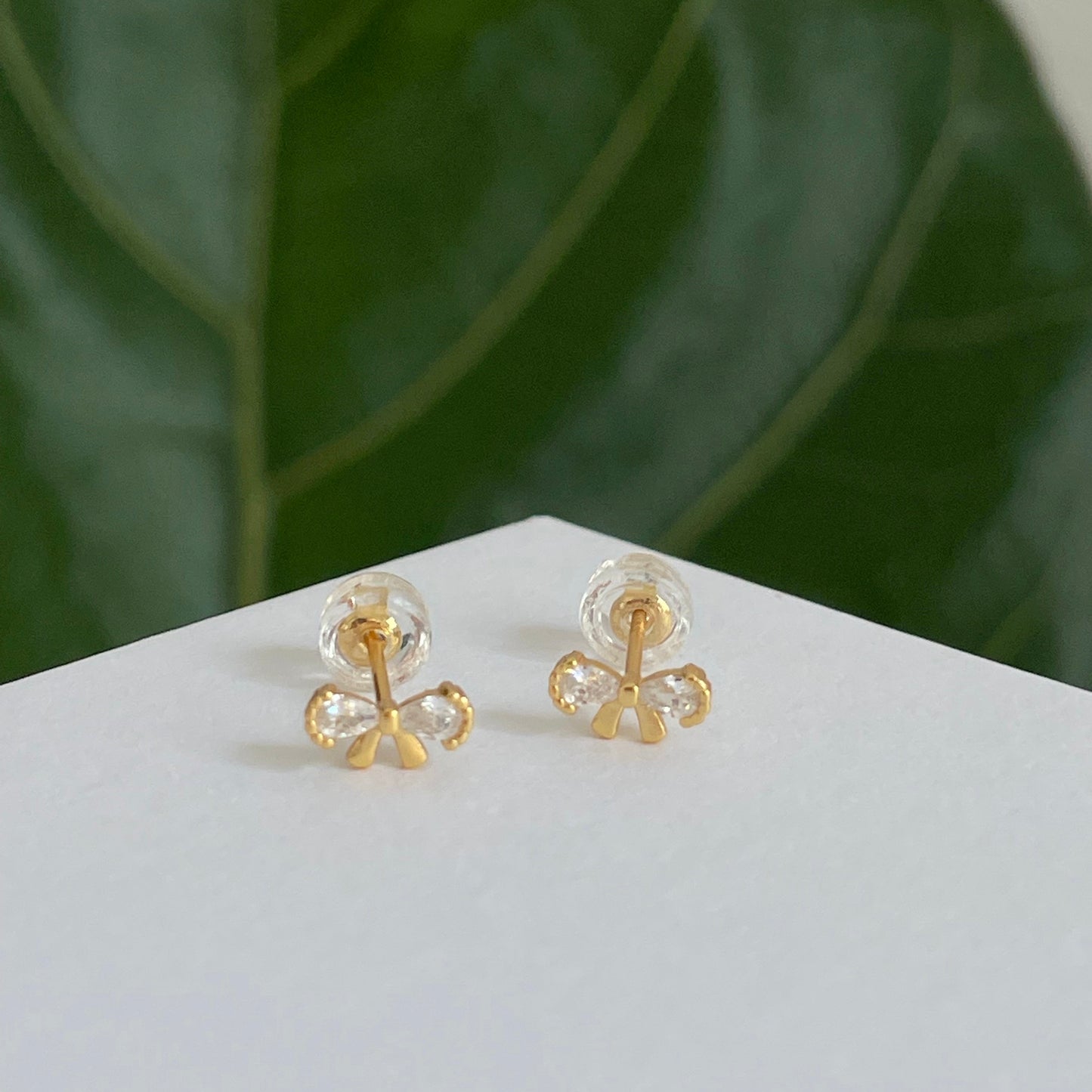 Gold bow mini studs