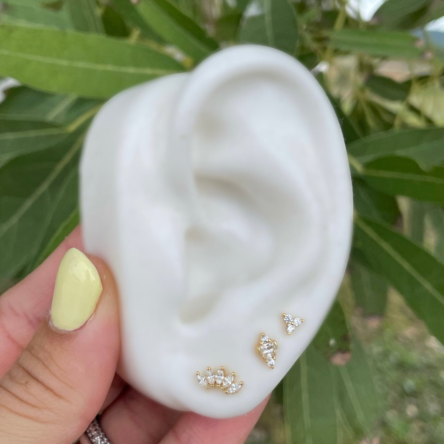 Zirconia leaf studs