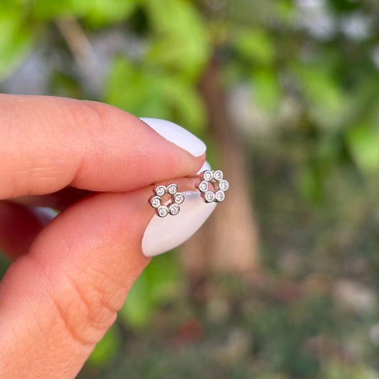 Round pave studs
