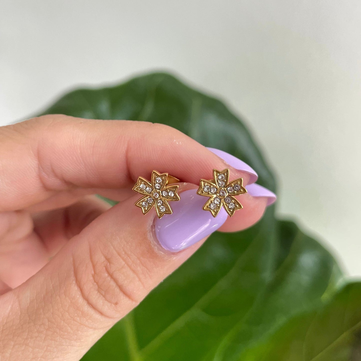 Zirconia flower studs