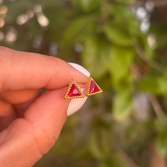 Triangle studs