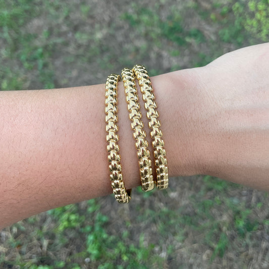 Texturized bangle