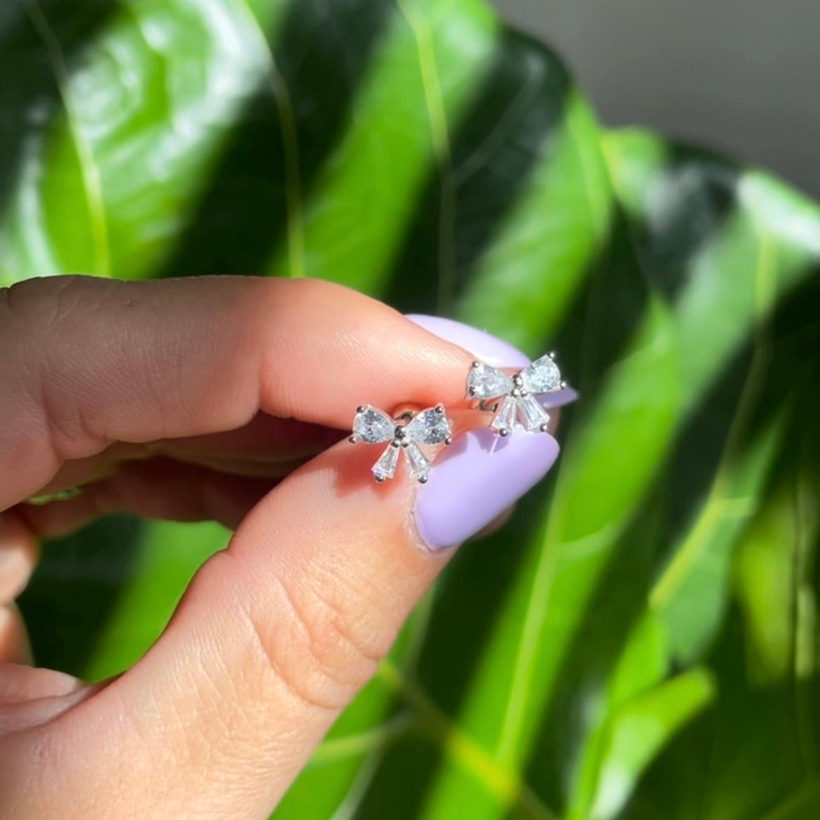 Silver bow earrings